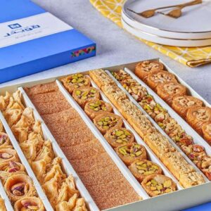 leather luxurious oriental sweets box 2.jpg